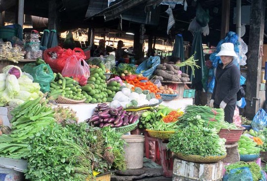 Rau củ quả đua nhau tăng giá
